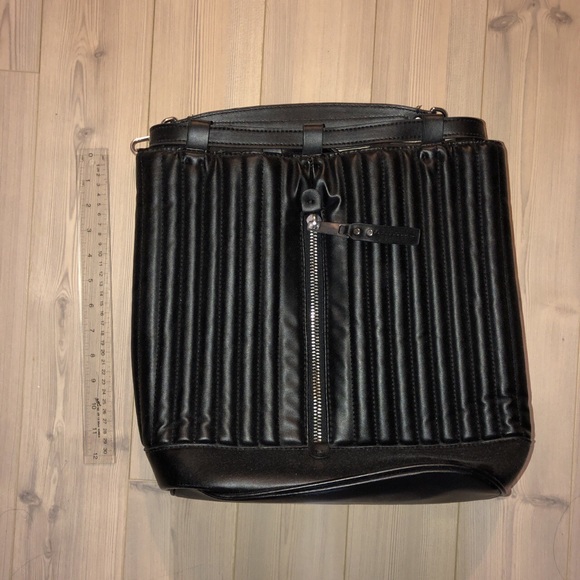 HOST PICK | Zara Black Faux Leather Bucket Bag - Picture 4 of 4